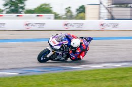 บิดกระหึ่ม! NEXZTER BRIC Superbike เปิดฉาก พรี-ซีซั่น แฟนๆเตรียมพบ โอม ภวัต-เซียนหรั่ง ร่วมสร้างปรากฎการณ์มอเตอร์สปอร์ตไทย