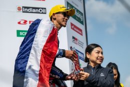 ศึกเอเชีย โร้ด เรซแรกเดือดทุกคลาส! อดีตนักบิดโมโตจีพี ซิวแชมป์รุ่นใหญ่ มิกซ์-ตี-เฟอร์ นำธงชาติไทยผงาดโพเดียม