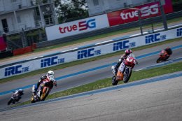 เปิดซีซั่นเดือด! NEXZTER BRIC Superbike 2026 "มิกซ์-ธนัช" พลิกเฉือนนักบิดโมโตทูประเดิมชัยสนามแรก
