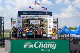 ศึกเอเชีย โร้ด เรซแรกเดือดทุกคลาส! อดีตนักบิดโมโตจีพี ซิวแชมป์รุ่นใหญ่ มิกซ์-ตี-เฟอร์ นำธงชาติไทยผงาดโพเดียม