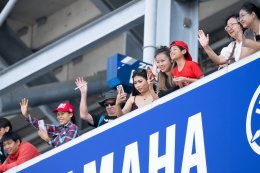 สัมผัสใกล้ชิด! เหล่านักบิด MotoGP เซอร์วิสแฟนคลับฉ่ำ ก่อนปิดฉากวันซ้อมสุดท้ายที่บุรีรัมย์