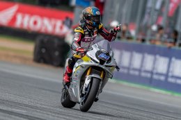 NEXZTER BRIC Superbike ดวลเดือด! "แสตมป์" คว้าชัยรุ่นใหญ่ เบนซ์ เรซซิ่ง ผงาดแชมป์สนาม 3