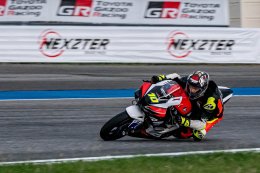 เกมพลิก!  NEXZTER BRIC Superbike แลกกันสุดมันส์ อนุชา โชว์เก๋า ซิ่งแทร็กฝนคว้าชัยรุ่นใหญ่เปิดหัวฤดูกาล