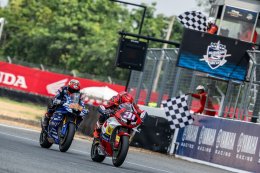 ธงไทยกระหึ่มเอเชีย! 5 นักบิดผงาดกวาดโพเดียม ซิว 2 แชมป์ ศึก Asia Road Racing สนาม 2