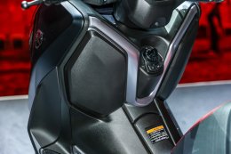 NEW YAMAHA XMAX & NMAX รุ่นพิเศษ 25th ANNIVERSARY MAX SERIES ฉลอง 25 ปี MAX SERIES