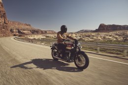 ไทรอัมพ์ มอเตอร์ไซเคิลส์ จัดกิจกรรม Bonneville Experience Demo Day