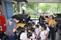 พิพิธภัณฑ์คนรักรถ ต้อนรับ อนุบาลบ้านสนุกคิด