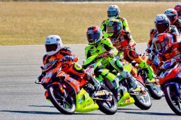 เติ้ล-พีระพงษ์ นักบิดไทยคนแรก!!! ที่คว้าชัยชนะรุ่น UB150-Underbone 150cc ศึกชิงแชมป์เอเชีย