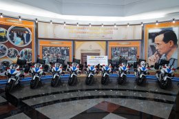 ดร.ชุมพล พรประภา บริจาครถจักรยานยนต์ติดตั้งอุปกรณ์ 9 คัน มูลค่ากว่า 2.8 ล้านบาท แก่กองบังคับการตำรวจจราจร สร้างบุญโอกาสครบ 84 ปี