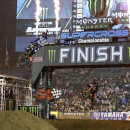 ทัพนักบิดยามาฮ่า ฟอร์มหรู AMA Supercross สนาม 3