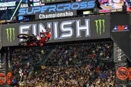 ทัพนักบิดยามาฮ่า ฟอร์มหรู AMA Supercross สนาม 3