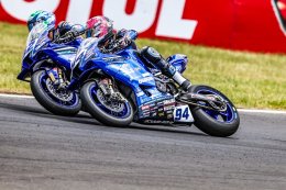ออนจู ฟอร์มโหด ! ควบ YAMAHA YZF-R9 ผงาดแชมป์เรซ 2 WorldSSP สาธารณรัฐเช็ก