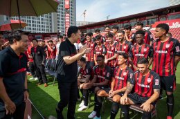 ยามาฮ่าสนับสนุน เมืองทอง ยูไนเต็ด ลุยศึกไทยลีกฤดูกาล 2025-2026 เปิดตัวแข้งดังทะยานสู่ความสำเร็จ ทวงบัลลังก์ไทยลีก