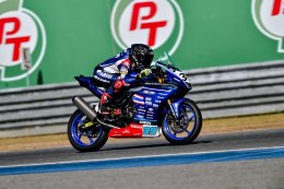 เพลงชาติไทย กระหึ่ม ! ไอเดีย-กฤตภัทร คว้าชัยเรซ 2 ศึกเอเชีย โร้ด รุ่น 250