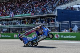 แจ็ค  โทปรัค ควงบิดผงาดคว้าชัย Tuk-Tuk Challenge สร้างสีสันเปิดสนาม MotoGP 2026