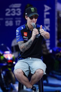 กวาร์ตาราโร นำทีม รินส์-มิลเลอร์-โทปรัค ร่วมกิจกรรม Meet and Greet สุดยิ่งใหญ่ที่ YamahaGP Pavilion