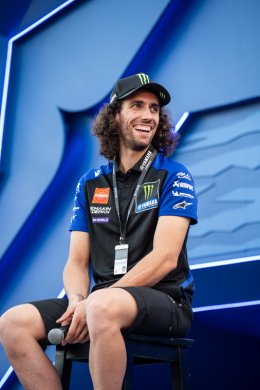 กวาร์ตาราโร นำทีม รินส์-มิลเลอร์-โทปรัค ร่วมกิจกรรม Meet and Greet สุดยิ่งใหญ่ที่ YamahaGP Pavilion