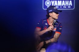ยามาฮ่าจัดกระทบไหล่ 2 นักบิด Moto2 จากทีม BLU CRU PRAMAC YAMAHA พร้อมแจกของสุดพิเศษ