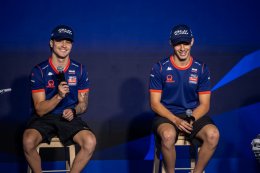 ยามาฮ่าจัดกระทบไหล่ 2 นักบิด Moto2 จากทีม BLU CRU PRAMAC YAMAHA พร้อมแจกของสุดพิเศษ