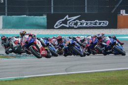 ยามาฮ่า ไทยแลนด์ เรซซิ่ง ทีม ระเบิดฟอร์มเก็บ 2 ชัยชนะ 3 โพเดียม ไอเดีย-กฤตภัทร เหมาชัย AP250  ตี-อนุภาพ ฮึดสู้ รั้งท็อปโฟร์ SS600 ศึก ARRC สนามแรก เซปังฯ