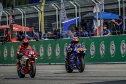 ตี-อนุภาพ ควบ YZF-R6 คว้าโพเดียมโฮมเรซ - ไอเดีย-กฤตภัทร เข้าป้ายท็อปไฟว์ รั้งจ่าฝูงต่อ ศึก ARRC บุรีรัมย์