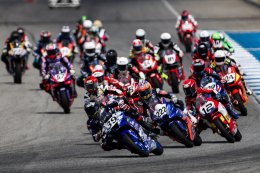 ตี-อนุภาพ ควบ YZF-R6 คว้าโพเดียมโฮมเรซ - ไอเดีย-กฤตภัทร เข้าป้ายท็อปไฟว์ รั้งจ่าฝูงต่อ ศึก ARRC บุรีรัมย์