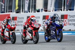 ตี-อนุภาพ ควบ YZF-R6 คว้าโพเดียมโฮมเรซ - ไอเดีย-กฤตภัทร เข้าป้ายท็อปไฟว์ รั้งจ่าฝูงต่อ ศึก ARRC บุรีรัมย์