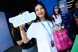 ตี-อนุภาพ  ไอเดีย-กฤตภัทร  กัส-ธีรไนย 3 นักบิดยามาฮ่า ร่วมกิจกรรม Pit Walk สุดคึกคัก แดนซ์เรียกเสียงเชียร์ ก่อนลุยศึกชิงแชมป์เอเชีย เรซ 2 ที่ บุรีรัมย์