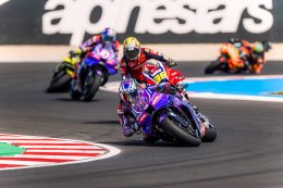 YZR-M1 V4 ส่งสัญญาณบวก ! โทปรัค ไล่แซงสุดมันในสปรินต์เรซ บาลาตอน พาร์ค