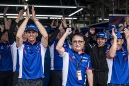 ทีมโรงงานยามาฮ่า ควบ YZF-R1 ซิวโพเดียมอันดับ 2 ศึก ซูซูกะ 8 ชั่วโมง 2026
