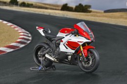 New YAMAHA YZF-R7 2026 ถ่ายทอด Race-Bred DNA จากสนามแข่ง สู่ซูเปอร์สปอร์ตคลาสกลางที่เข้าถึงได้จริง