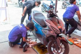 ยามาฮ่าลุยลงพื้นที่ช่วยเหลือผู้ประสบภัยน้ำท่วมชุมชนคลองจั่น เดินหน้าโครงการ ยามาฮ่าร่วมใจ ช่วยผู้ประสบภัยน้ำท่วม เคียงข้างคนไทยในทุกสถานการณ์