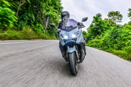 สัมผัส 2 สไตล์ อัตโนมัติ ที่แตกต่าง!!! ทดสอบขับขี่ Yamaha TMAX 2025 และ MT-09 Y-AMT