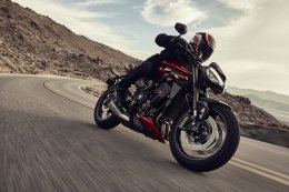 เจาะลึกขุมพลังสามสูบต้นแบบเครื่องยนต์ในสนามแข่ง Moto2 กับ Street Triple 765 RS สปอร์ตเน็กเก็ตไบค์สายพันธุ์แท้ของนักสู้จากไทรอัมพ์