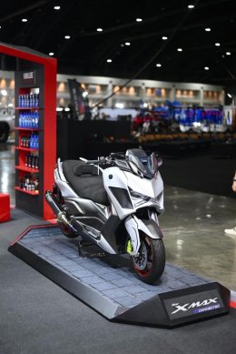 YAMAHA REV YOUR LIFE UP ยกทัพตัวแต่งสุด MAX เติมสีสัน Bangkok Auto Salon 2023