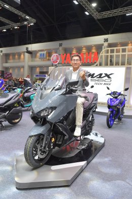 ยามาฮ่าเปิดตัว TMAX Tech Max สีใหม่ Tech Kamo และ Power Grey ครั้งแรกในเอเชียในงานมอเตอร์เอ็กซ์โป