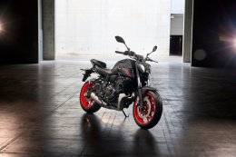 New Yamaha MT-07 Hyper Naked…Master of Torque : The Dark Side of Japan