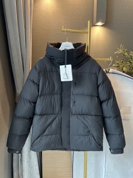 Moncler คือแบรนด์อะไร?