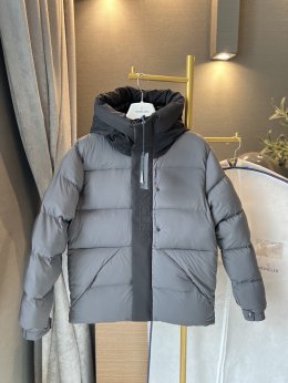 Moncler คือแบรนด์อะไร?