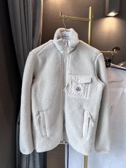 Moncler คือแบรนด์อะไร?