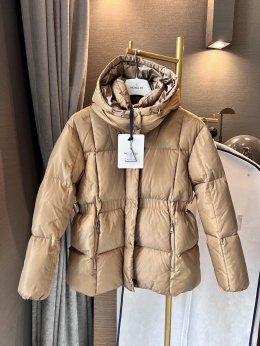 Moncler คือแบรนด์อะไร?