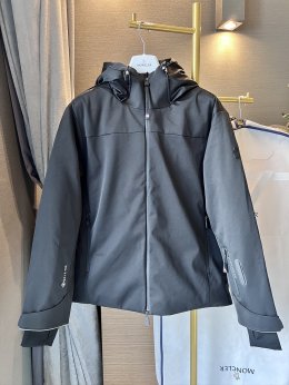 Moncler คือแบรนด์อะไร?