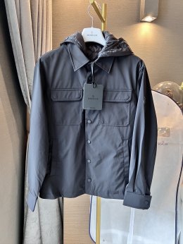 Moncler คือแบรนด์อะไร?