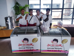 Dayicecream #0053 ออกงาน รพ.ศิริราช 600ถ้วย ^__^ : ) ขอบพระคุณมากนะครับ