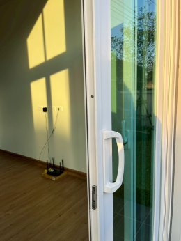 การติดตั้งกลอนประตูดิจิตอล แบบบานเลื่อนชนกลาง : โครงการศุภาลัยปาล์มวิลล์ สุราษฎร์ธานี