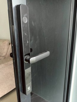 การติดตั้งกลอนประตูดิจิตอล แบบบานเลื่อนชนข้าง เฟรมมีเนียม : โครงการบ้านอยู่ดี 2