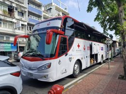 Farmsuk HFC supports blood donation with Wat Suthat.