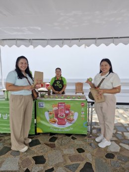 Farmsuk HFC supports blood donation with Wat Suthat.