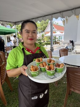 Farmsuk HFC supports blood donation with Wat Suthat.