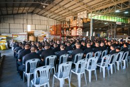 Students visit our factory